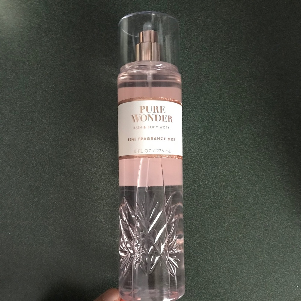 Bath & Body Works Pure Wonder Fine Fragrance Mist NWT 8 fl oz/236 ml